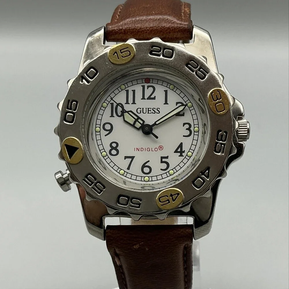 Vintage Guess Mens Watch 37mm Silver Tone Leather Indiglo Backlight New Battery